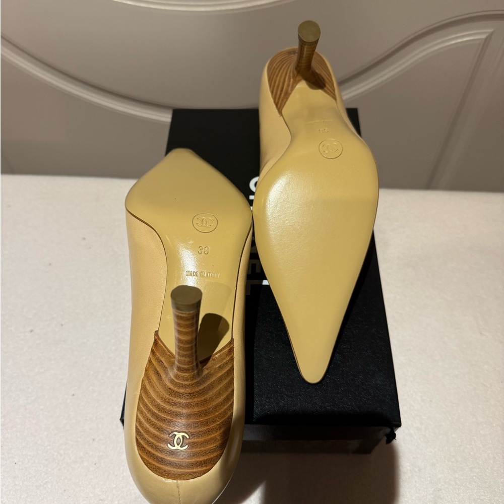 NWT Chanel Tan Leather Women's Shoes - Picture 5 of 5